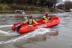 lancha-hdpe-whaly-435r-professional-6-min